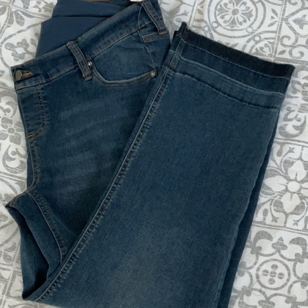 🍼 Maternity jeans by Time and Tru. Stretch with belly band. Dark wash.